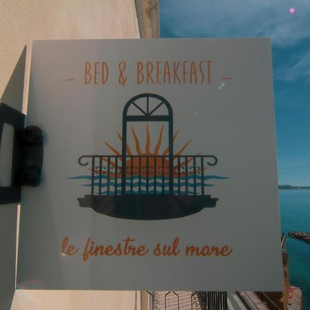 B&B Le Finestre Sul Mare Tarente Buitenkant foto