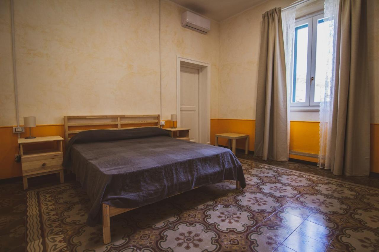 B&B Le Finestre Sul Mare Tarente Buitenkant foto