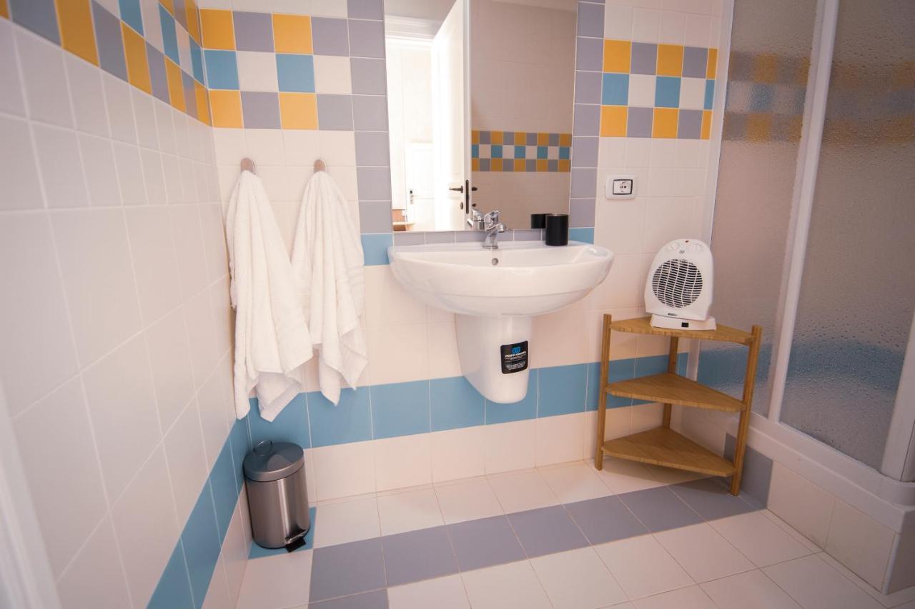 B&B Le Finestre Sul Mare Tarente Buitenkant foto