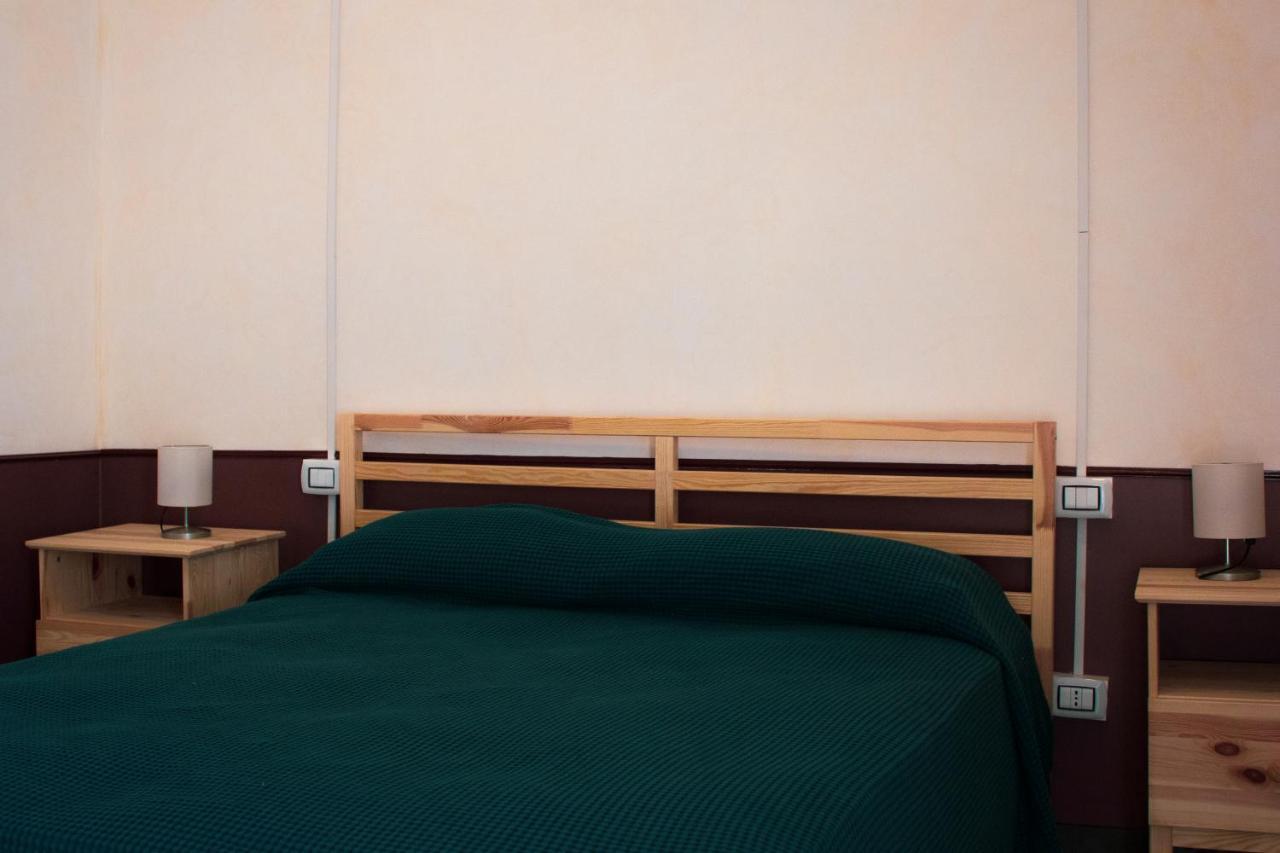 B&B Le Finestre Sul Mare Tarente Buitenkant foto