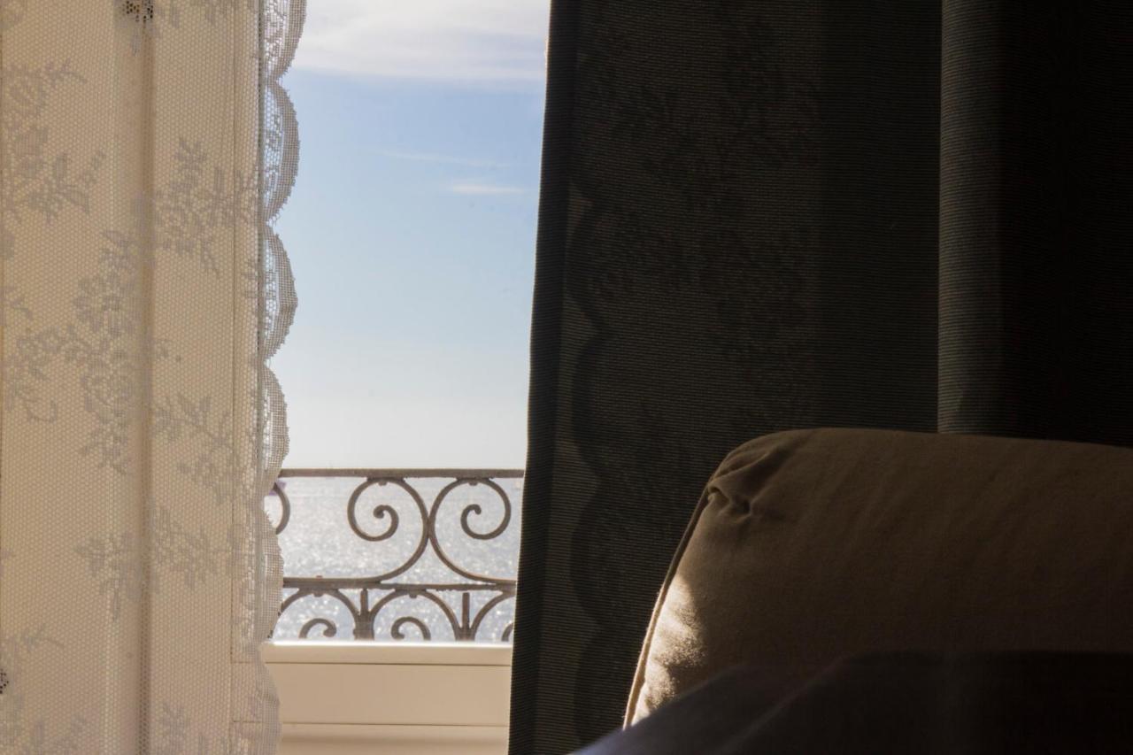 B&B Le Finestre Sul Mare Tarente Buitenkant foto