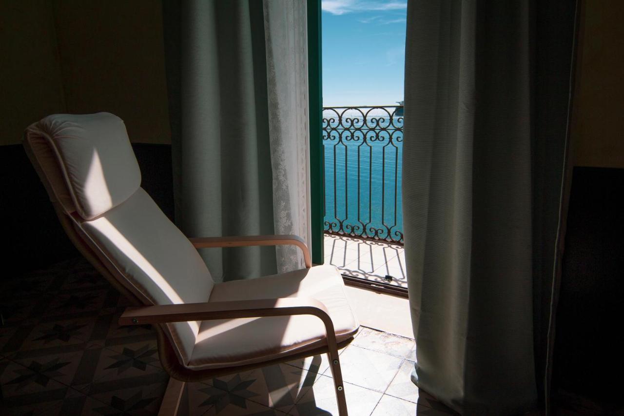 B&B Le Finestre Sul Mare Tarente Buitenkant foto